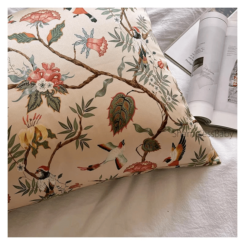 Pure Silk Pillowcase with Blooming Golden Lily Patterns - Lian