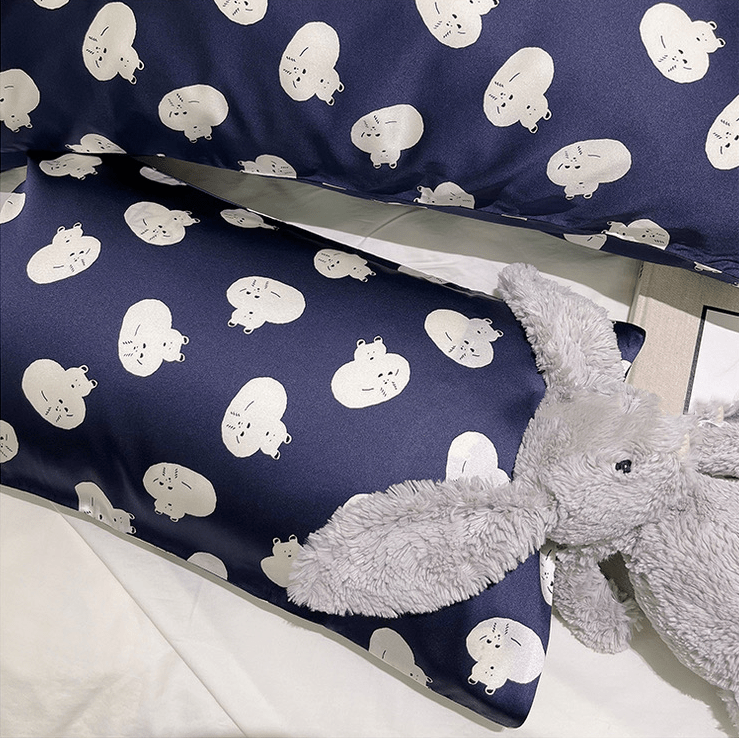 Children's Silk Pillowcases White Bear Design 30*50CM Envelop Shape Pillowcase - Lian