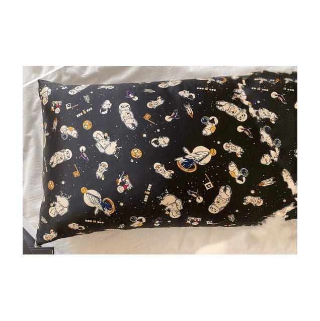 Astronaut Pattern Black Mulberry Silk Pillowcase - Space-Inspired Silk Pillowcase for Kids and Teens - Lian