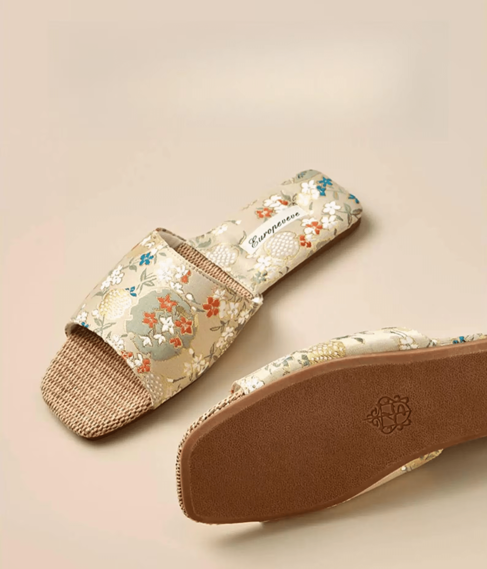 Oriental Floral Embroidered Slippers - Trendy Indoor Shoes - Lian