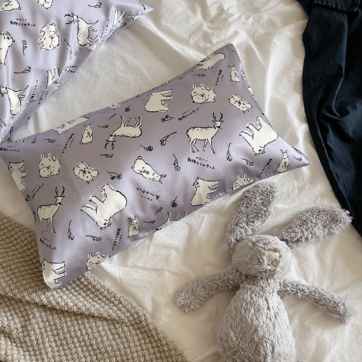 Double-Sided Silk Pillowcase with Wild Animal Design - Available in Child and Adult Sizes - Lian