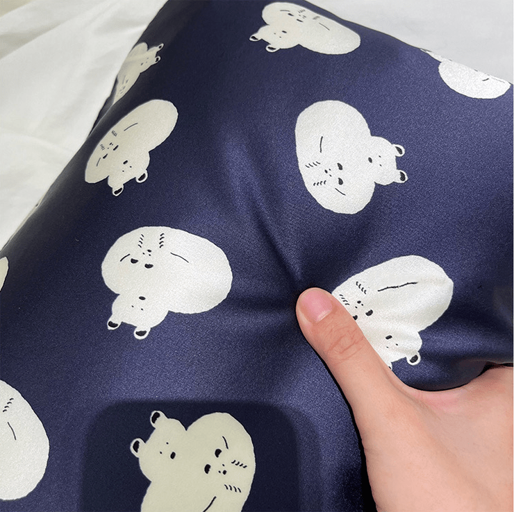 Children&#39;s Silk Pillowcases White Bear Design 30*50CM Envelop Shape Pillowcase - Lian