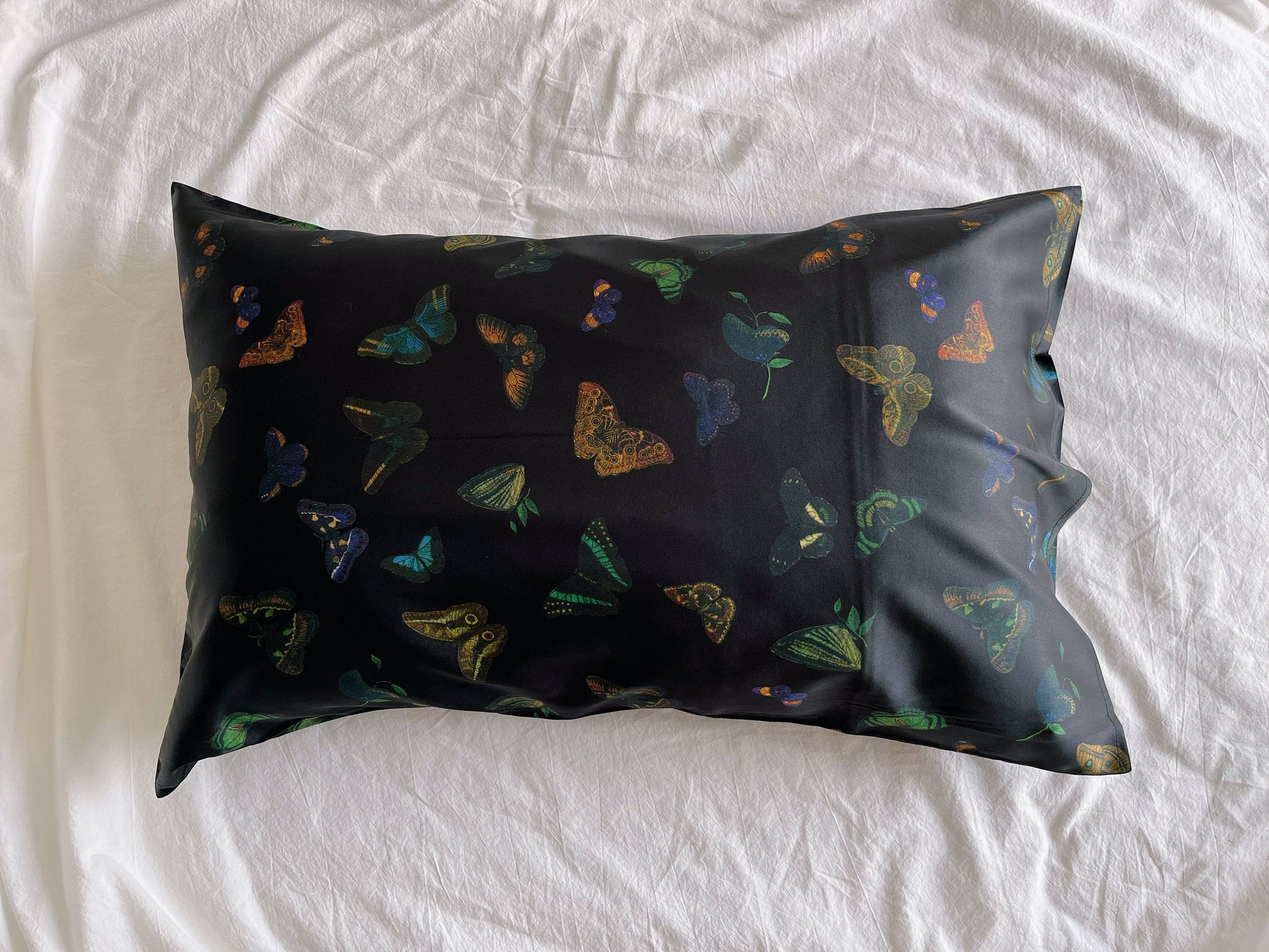 100% Silk Pillowcase with Vintage-Inspired Butterfly Design - Available in Black &amp; White Colours - Lian