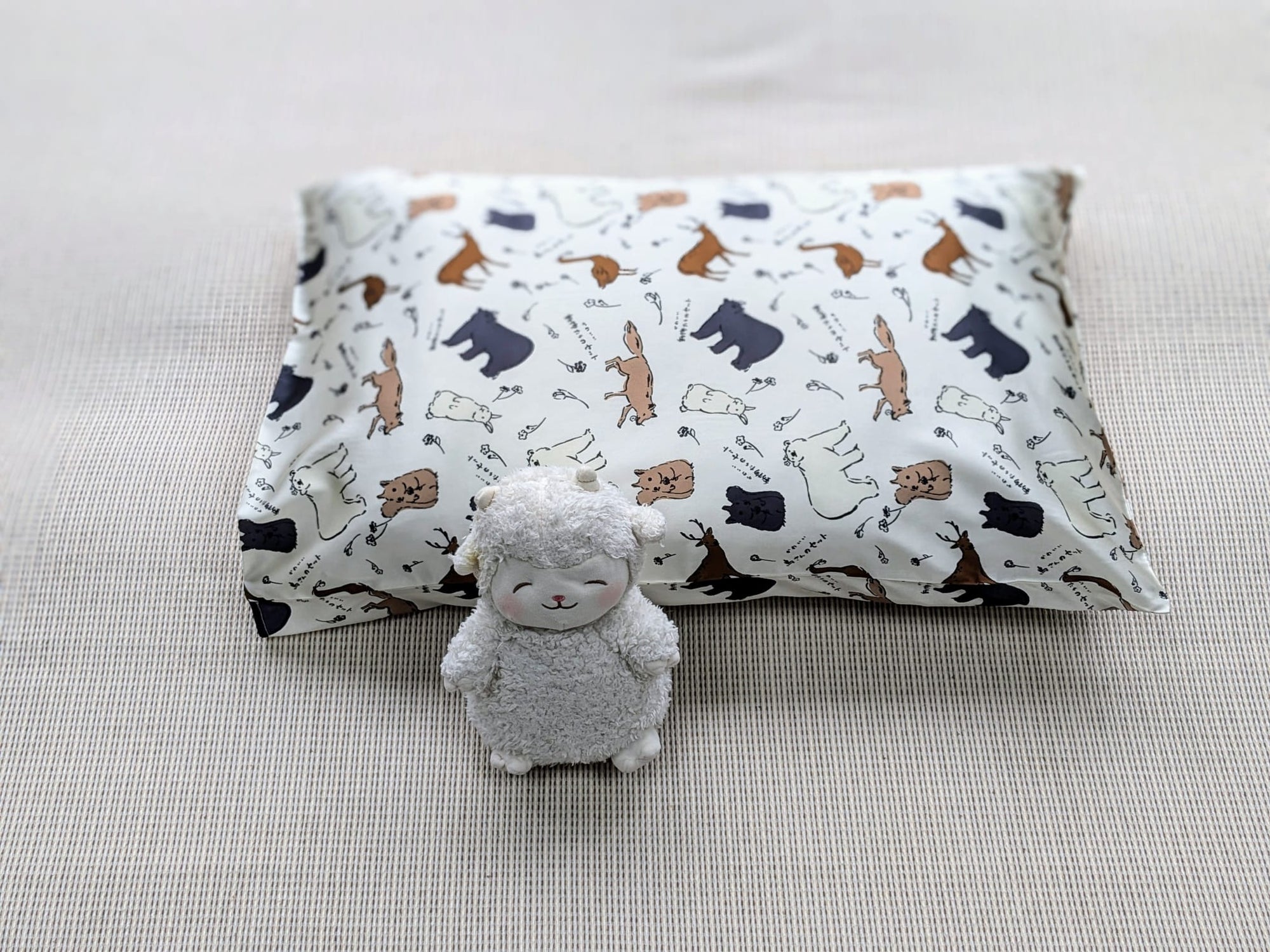 Silk Pillowcase for Kids &amp; Adults – Cute Animal Design, Anti-Wrinkle &amp; Anti-Hair Breakage