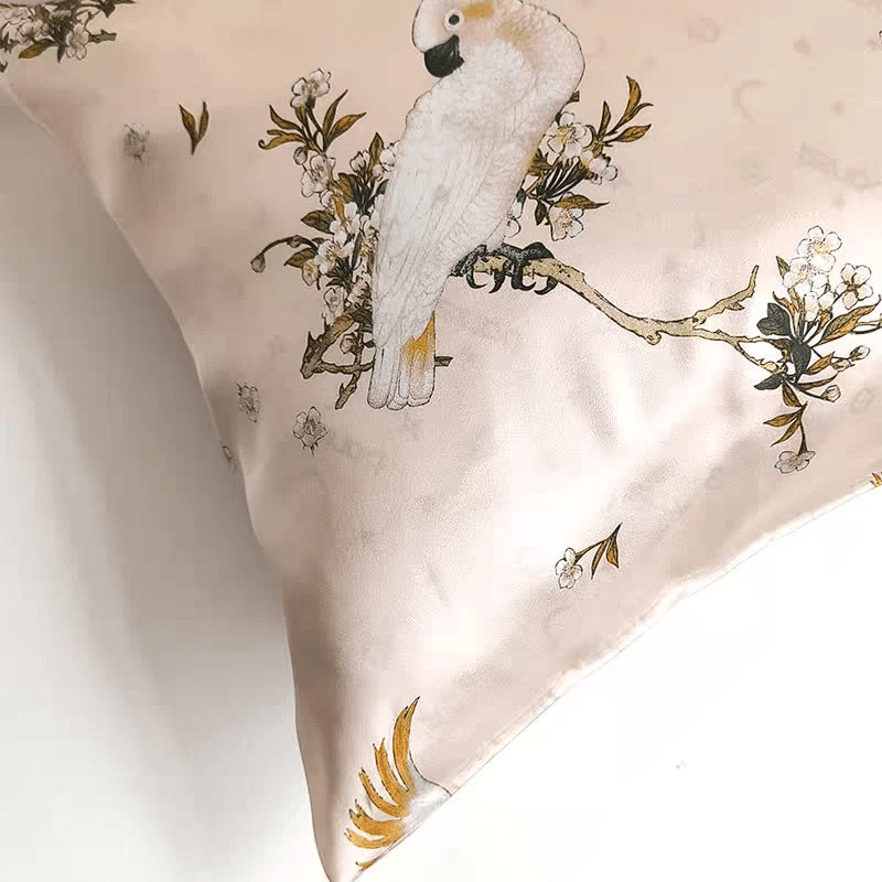 Beige Silk Pillowcase with Parrot Design – 20 Momme Mulberry Silk for Beauty Sleep and Reduced Hair Breakage - Lian