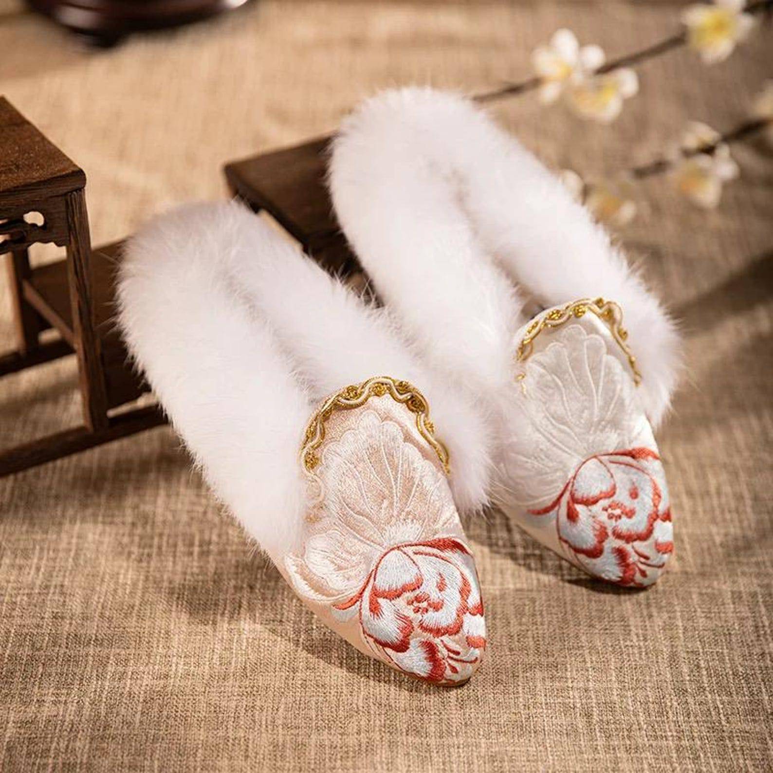 Handmade Embroidered Winter Slippers with Faux Fur Lining – White with Red - Lian