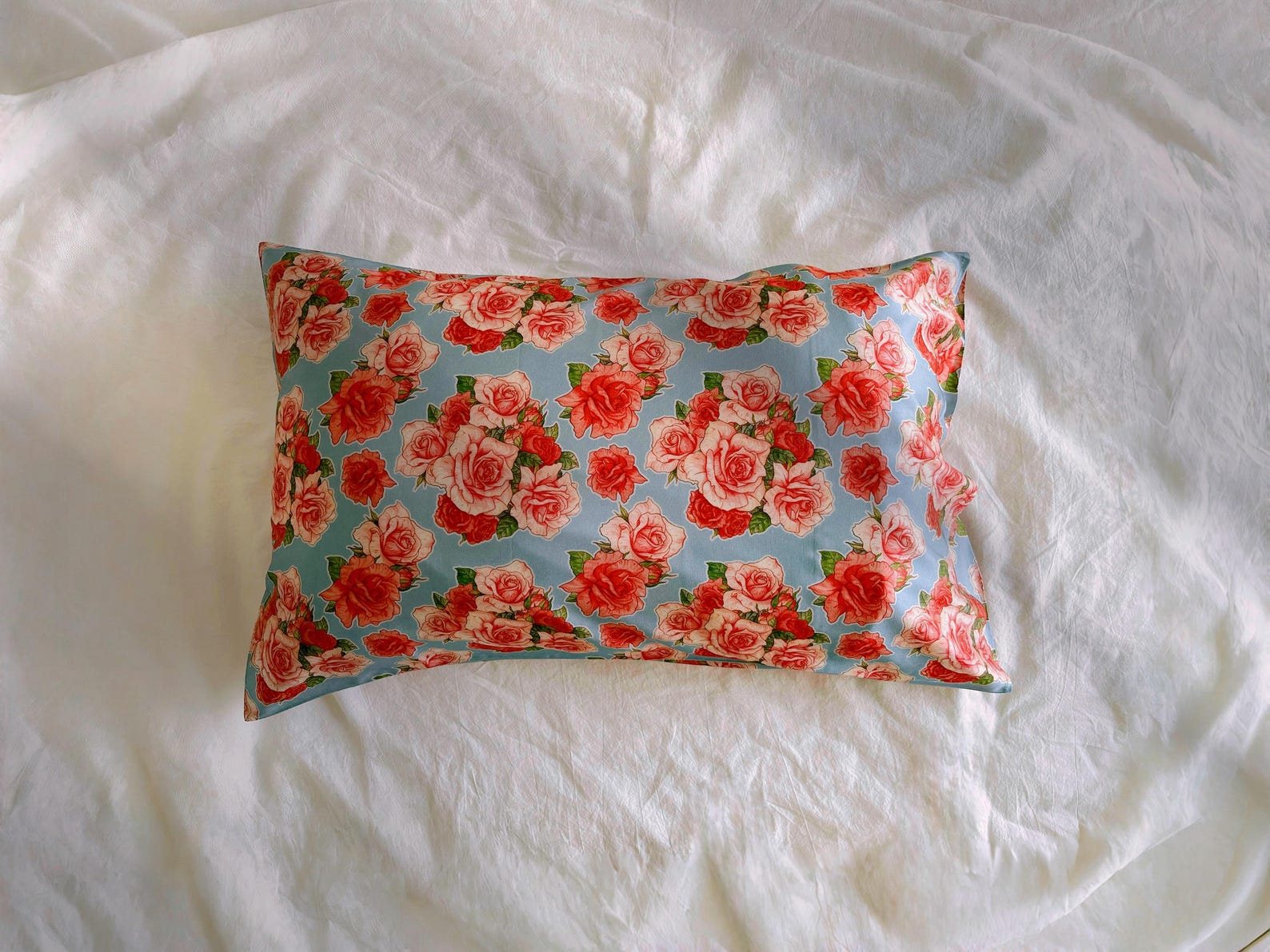 Blooming Rose Mulberry Silk Pillowcase - Luxurious Floral Silk Bedding for Enhanced Beauty Sleep